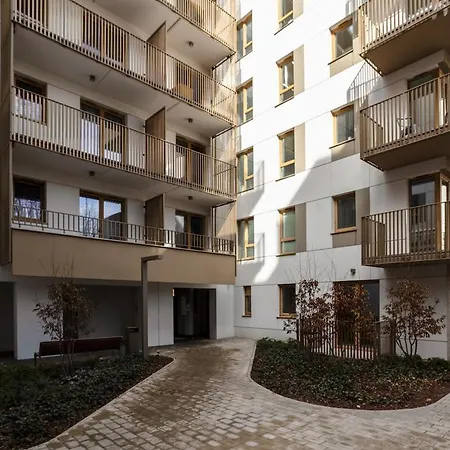 Kamienica Przy Kinie, Parking & Balkon-blisko Mtp Apartment *