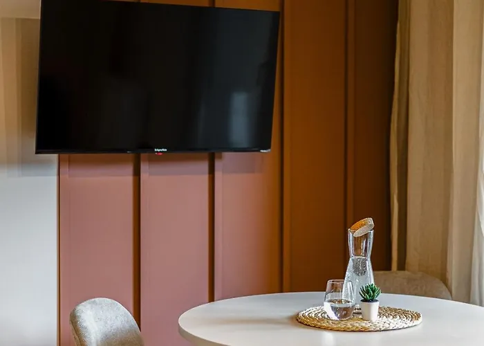 Apartment Kamienica Przy Kinie, Parking & Balkon-blisko Mtp