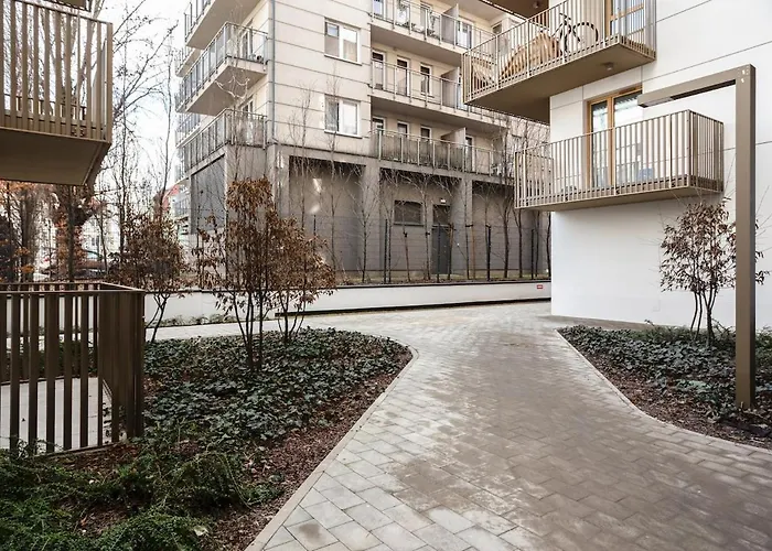 Apartment Kamienica Przy Kinie, Parking & Balkon-blisko Mtp *